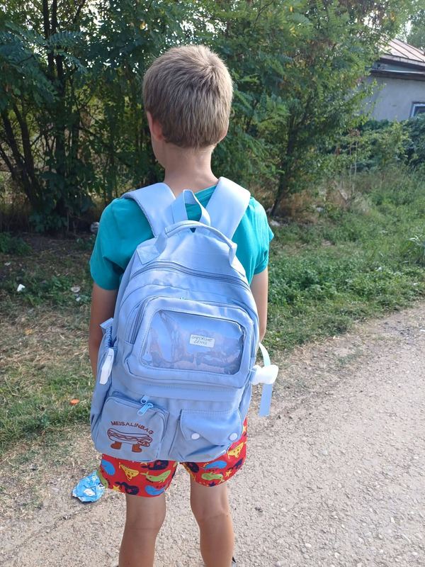 Ghiozdanele bucuriei la Poenarii Burchii, județul Prahova – fotografia 5